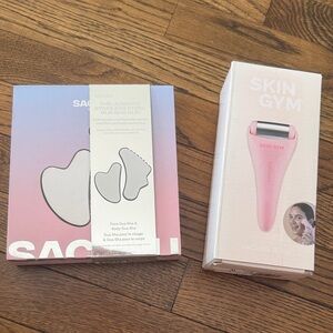 Skin Gym Pink IceCoolie Roller & Sacheu Duo Gua Sha